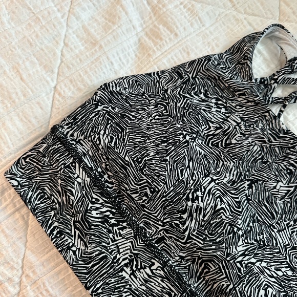 Lululemon Bra - Picture 3 of 3